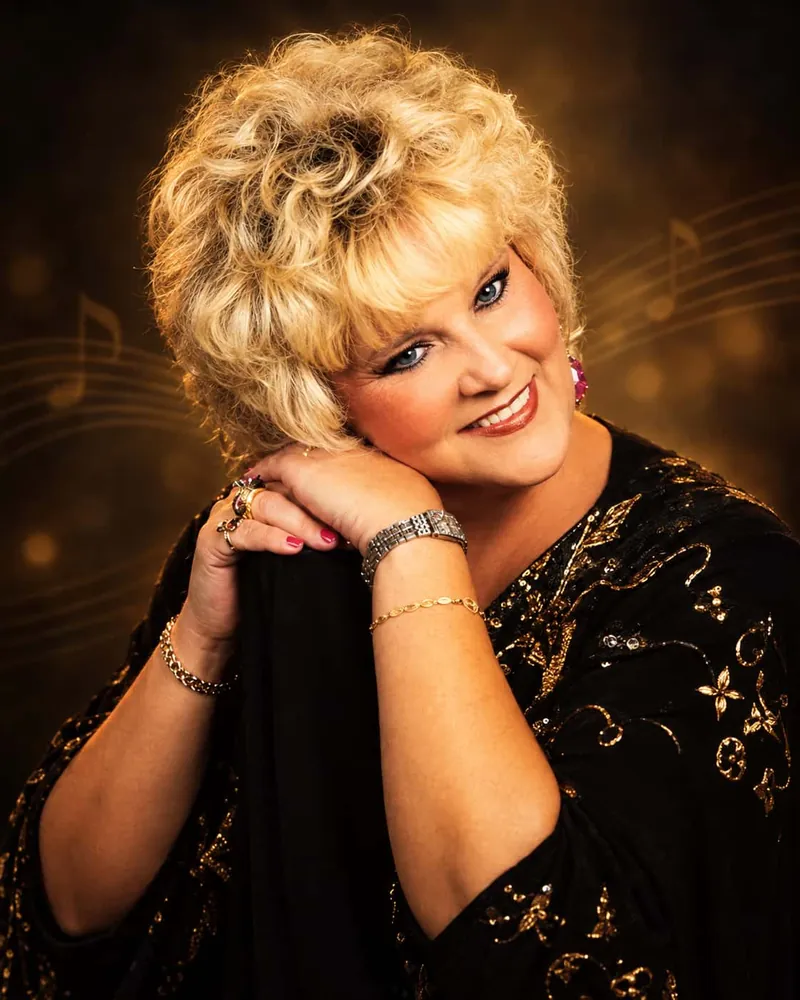 Portrait of vocal coach Vicki Lee, Studio 105 Recording, Jacksonville FL